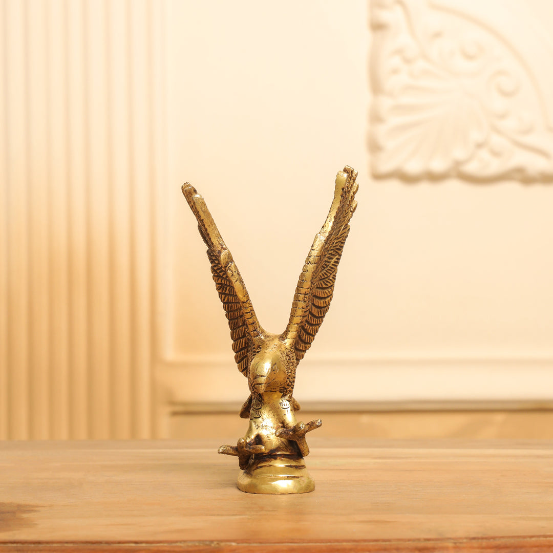 Brass Eagle Decorative Showpiece (6 Inch)