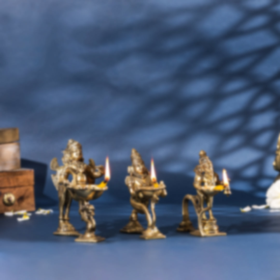 Brass Aarti Diya With Handle