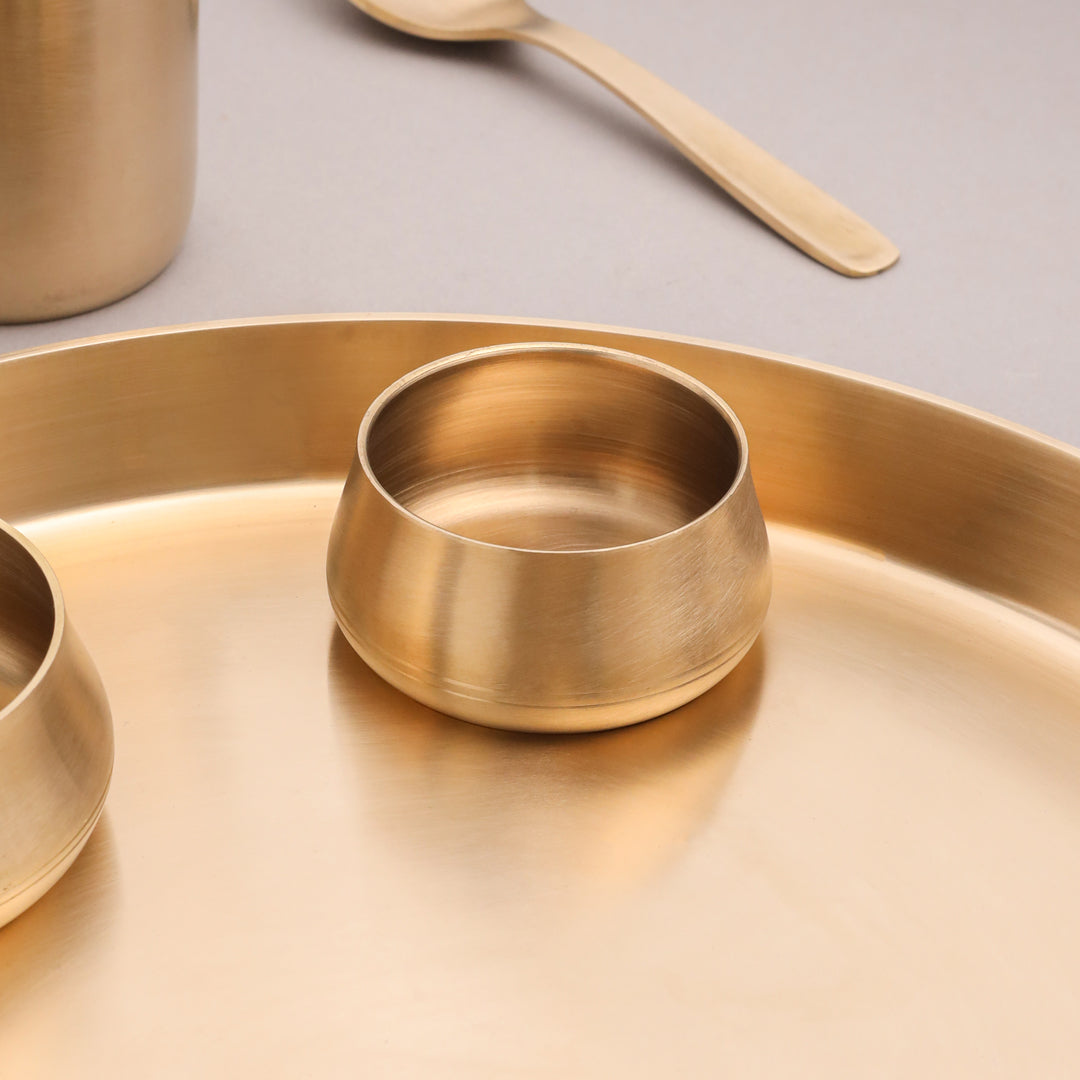 Brass Matt Thali/Dinner Set (2 Kg)