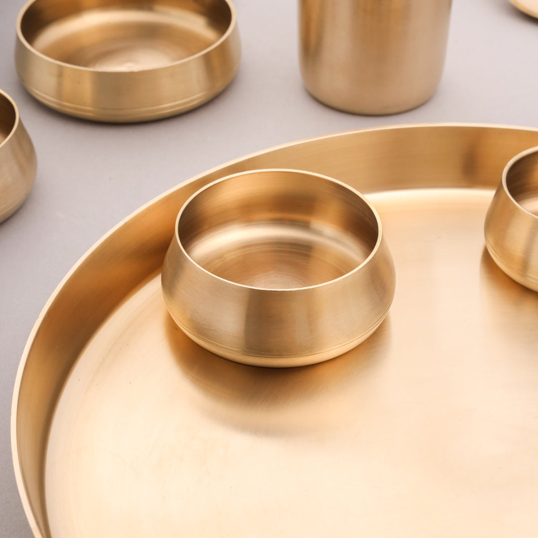 Brass Matt Thali/Dinner Set (2 Kg)