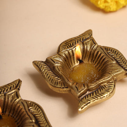 Brass Swastik Oil Diya Set (0.8 Inch)