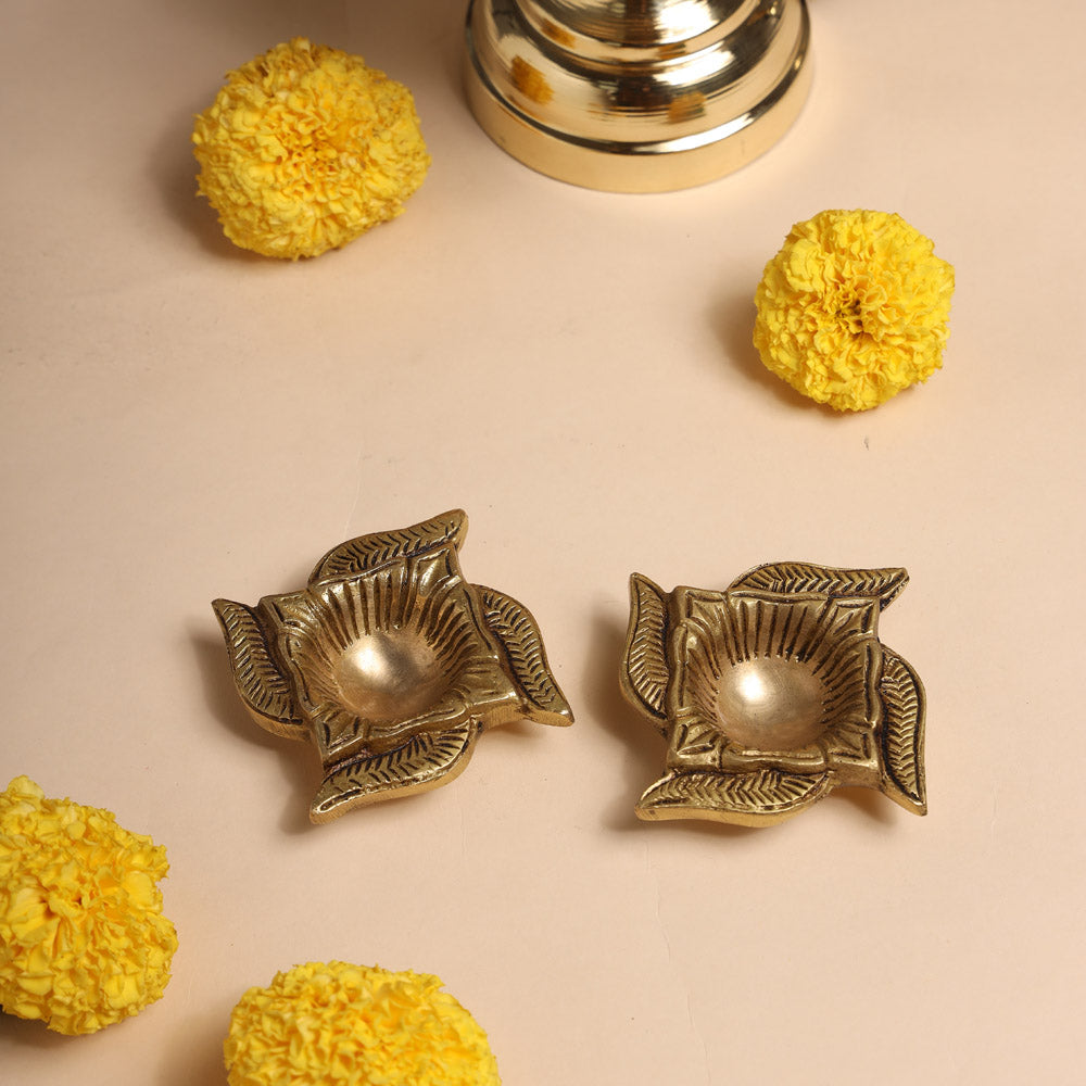 Brass Swastik Oil Diya Set (0.8 Inch)