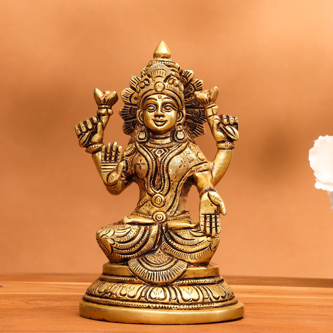 Brass Goddess Lakshmi Idol (6.8 Inch)