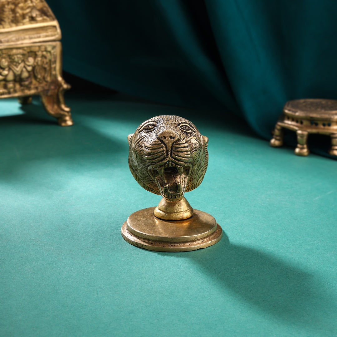 Brass Lion Head On plate (3 Inch)