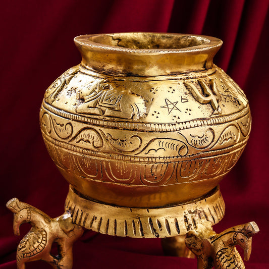 Brass Gangla Kalash With Stand (8 Inch)