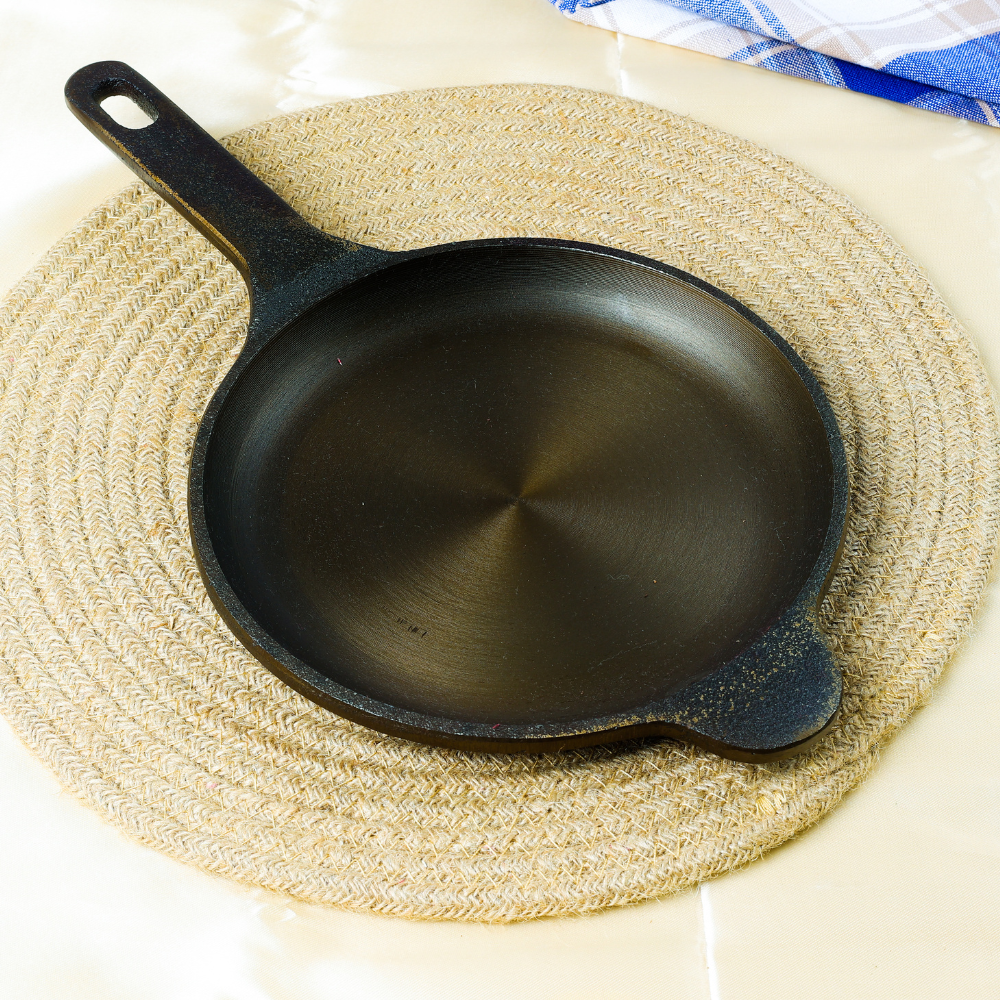 SUPER SMOOTH Cast Iron OMELETTE Pan
