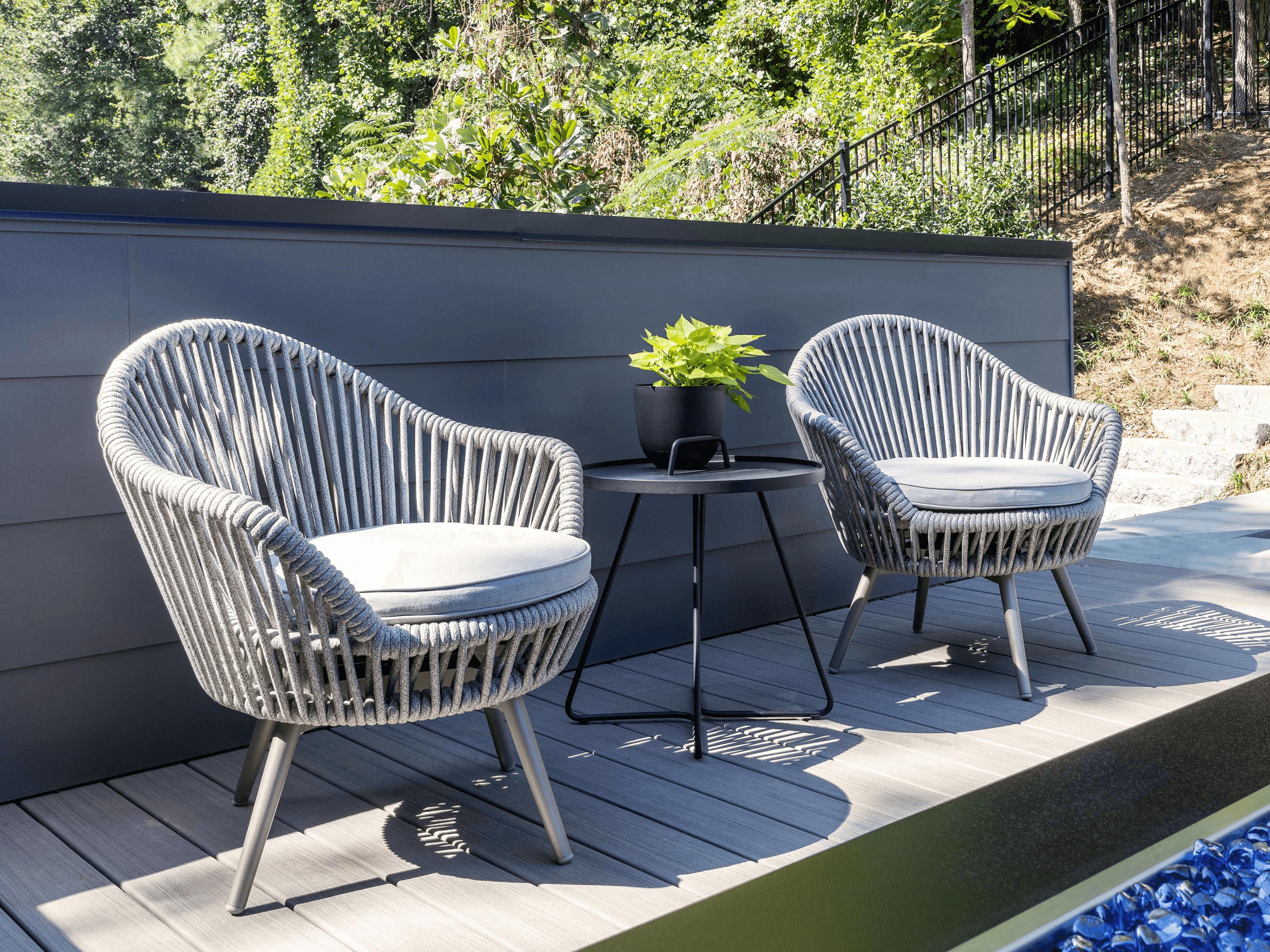 Faux Outdoor Patio Seating Set 2 Chairs and 1 Table Setc(Grey) Braided & Rope