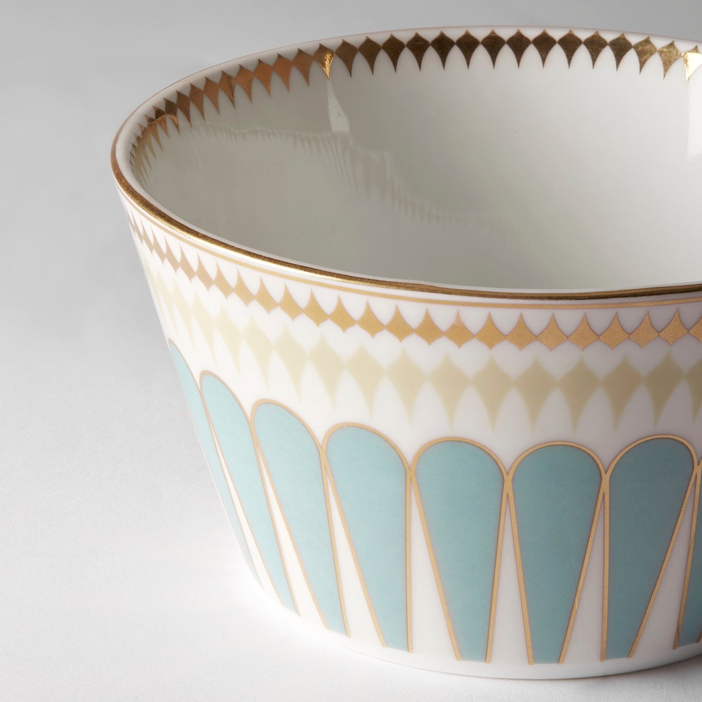 India Circus Regal Romance Nikko Bowl Set of 3