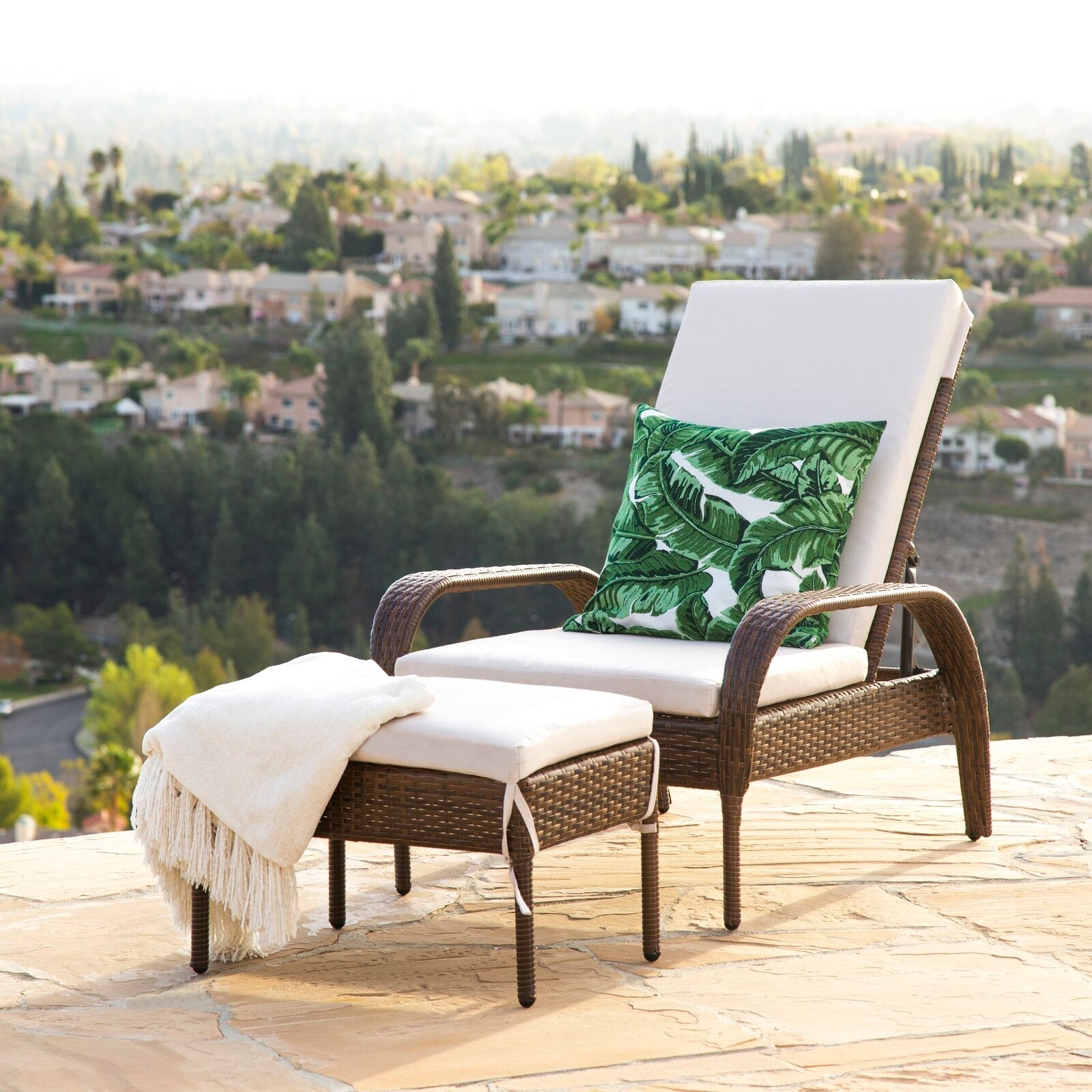 Venus Outdoor Swimming Poolside Lounger (Dark Brown)