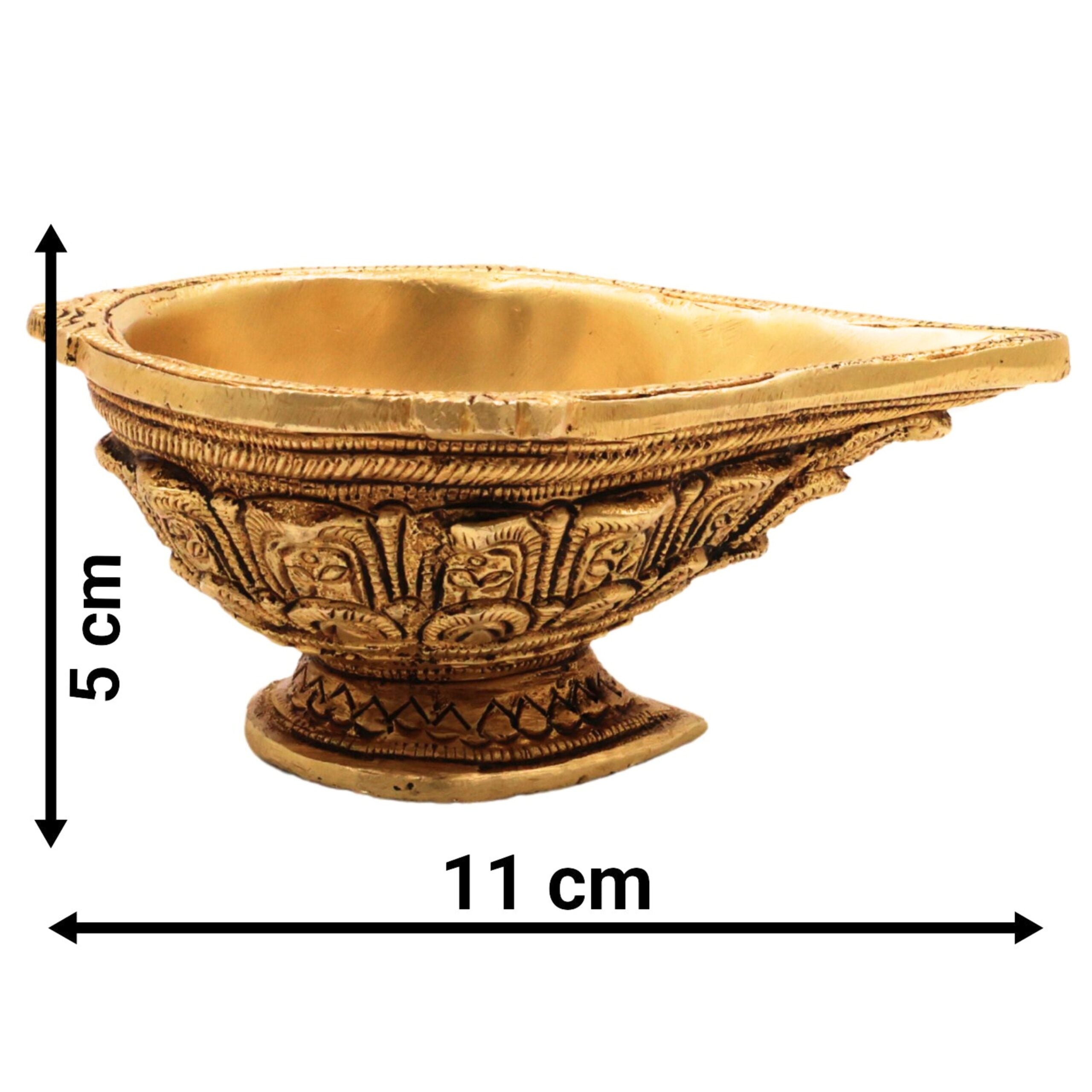 Handcrafted Brass Diya, Traditional Deepam, Pooja Lamps, Puja Deepak for Home Decor and Gifting, 2 Inch, 1 Piece