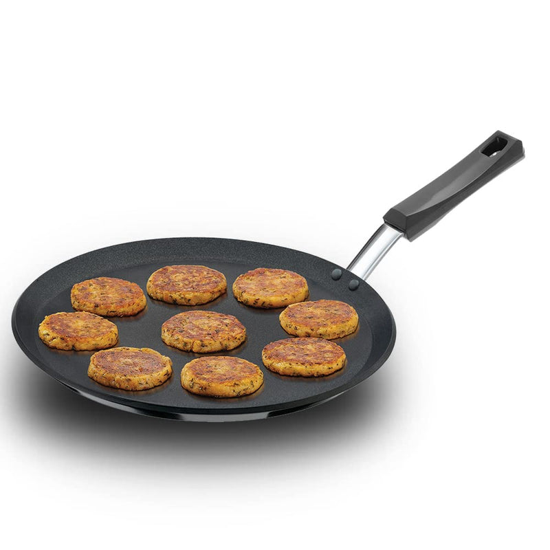 Hawkins Futura 26 cm Flat Tava, Non Stick Tawa with Plastic Handle, Tawa with Rim, Pancake Pan, Flat Pan, Black (NFT26P)
