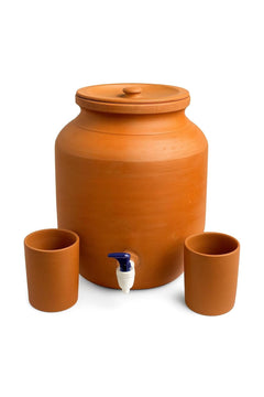 Clay Water Camper with 2 Glass Containers, Traditional Matka Style Earthen Dispenser, Handmade Natural Clay Pot for Drinking Water, Cool Water Storage Jug for Home, Kitchen (7, litres)