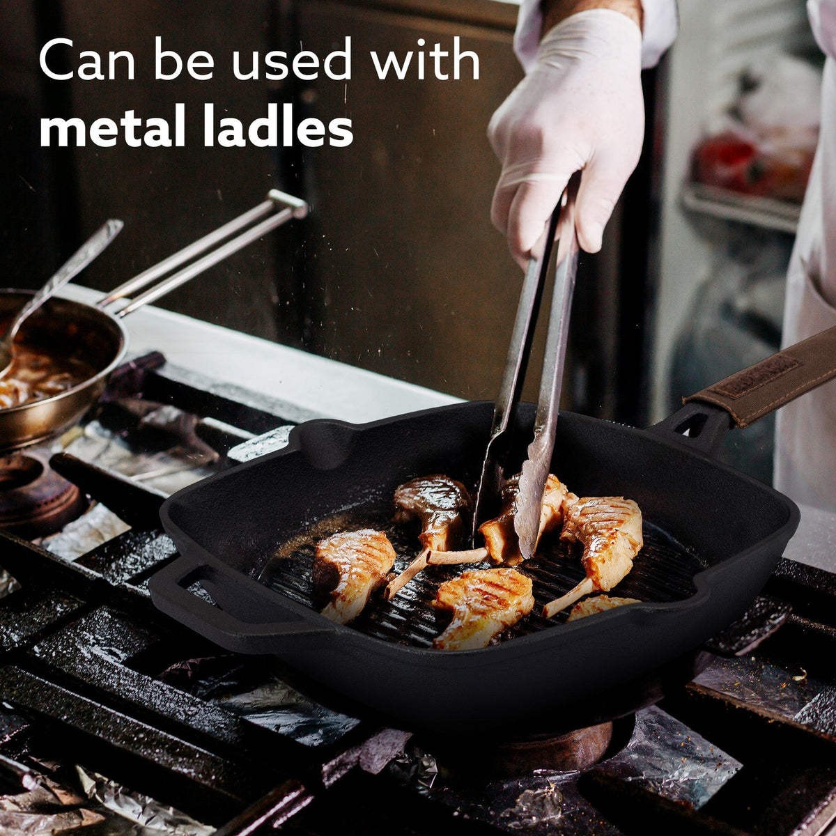 AGARO Royal Pre Seasoned Cast Iron Grill Pan, 24cm Diameter, 1.9L, No Chemical Coating, Rigid Handles, Fast Heating, Hea