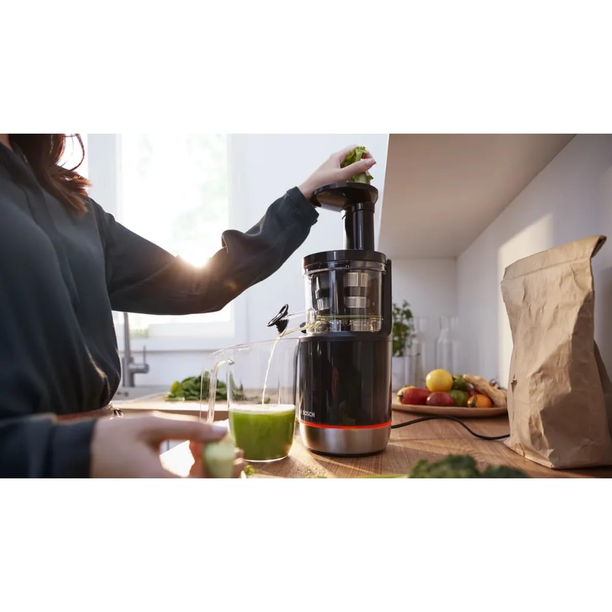 Bosch Lifestyle MESM731M 150-Watt Cold Press Slow Juicer (Black)