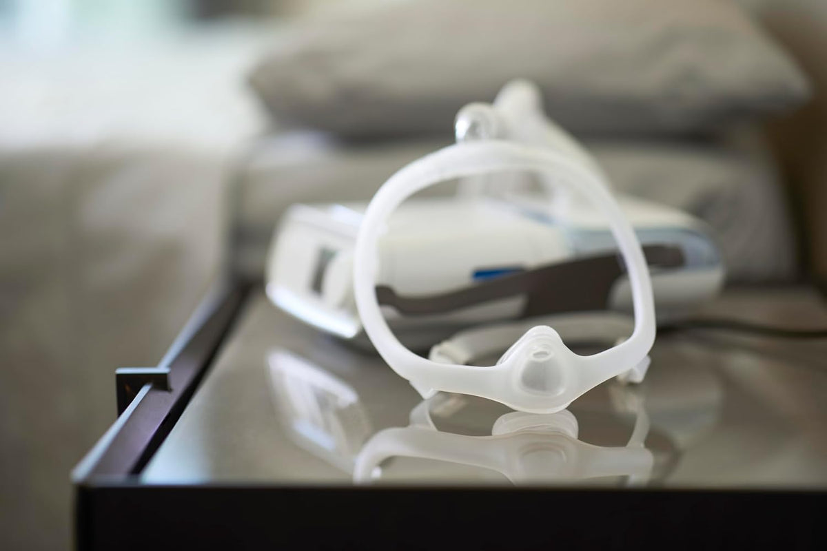Philips DreamStation Auto CPAP machine with Wisp Mask with Fabric Frame & Headgear