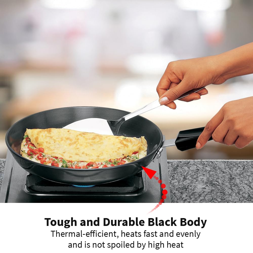 Hawkins Futura 22 cm Frying Pan, Hard Anodised Fry Pan with Stainless Steel Lid, Induction Compatible, Black