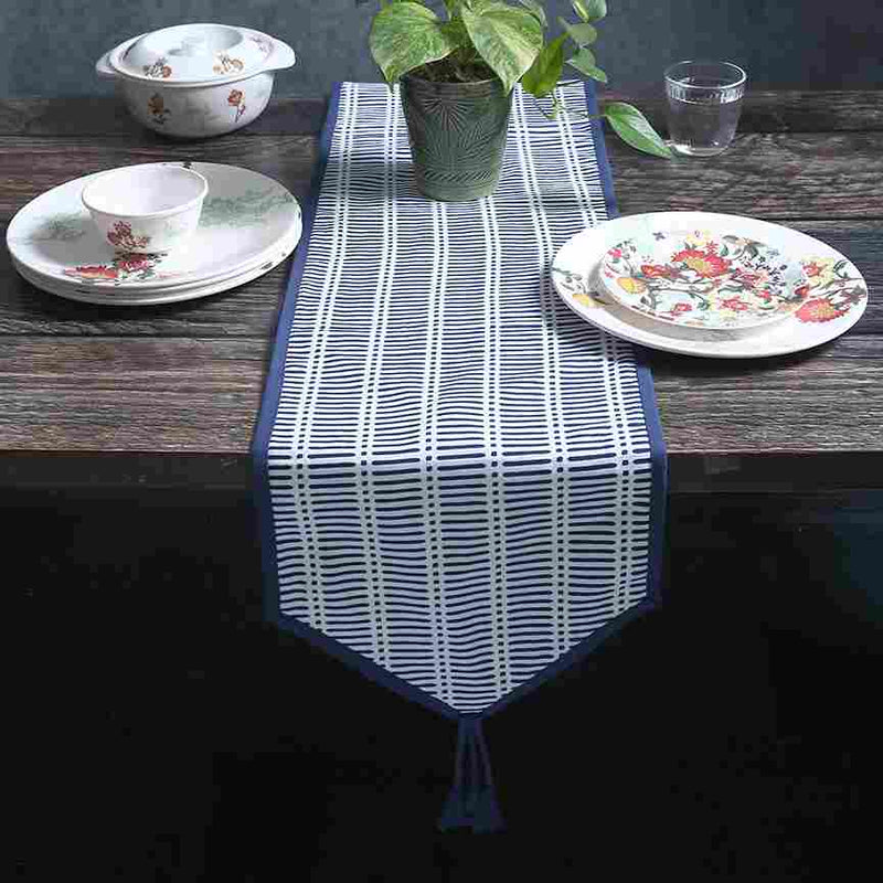 Como Table runner - Blue