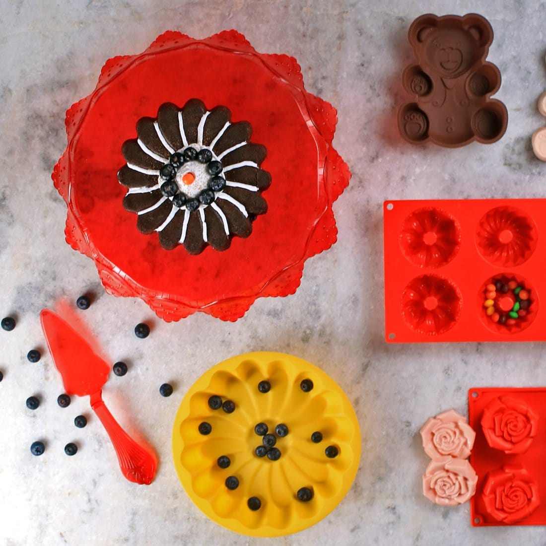 Wonderchef Pavoni Platinum Silicone Daisy Cake Mould, Noval Shape
