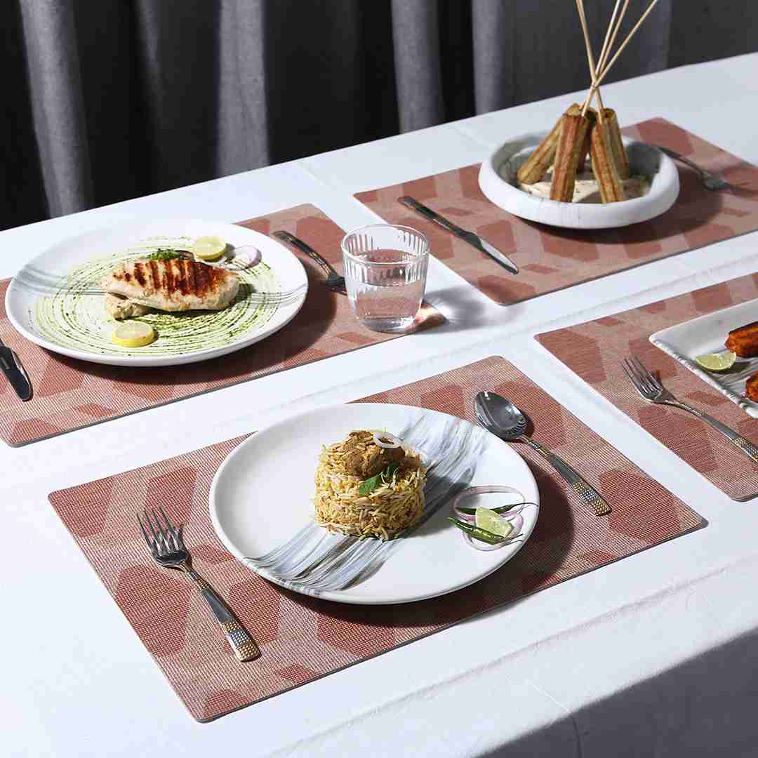 Wonderchef Valentina Reversible Damask & Geometric Placemat Set of 6