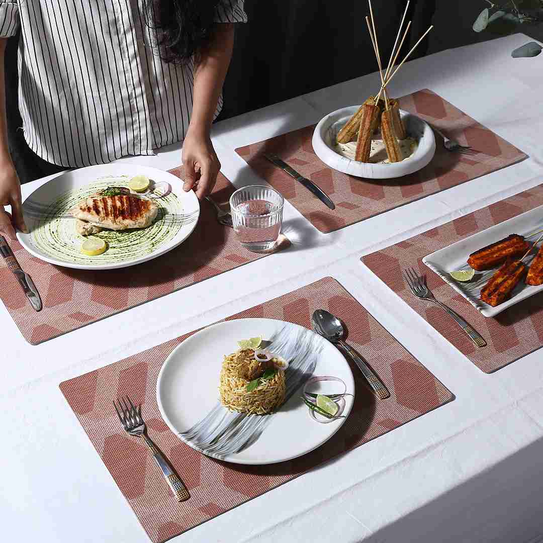 Wonderchef Valentina Reversible Damask & Geometric Placemat Set of 6