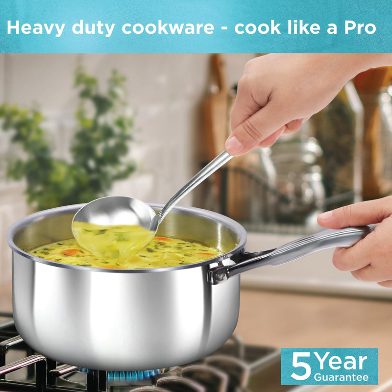 Hawkins Pro 2.5 Litre Sauce Pan, Triply Sauce Pan with Stainless Steel Handle and Stainless Steel Lid, Silver (PSSP25S)