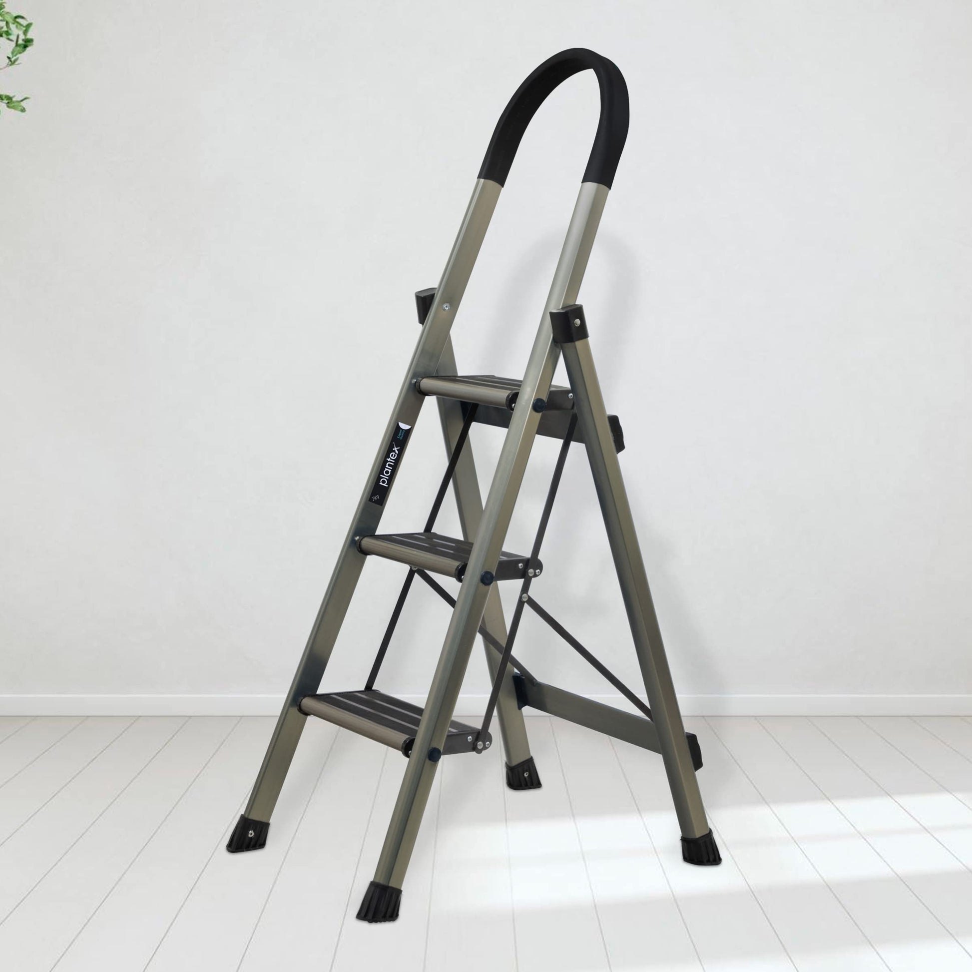 Plantex Surestep 4 Step Aluminum Ladder for Home/Non-Slip Wide-Step Foldable Ladder with Knee Guard, PVC Shoes and Cross Bars (Anodize-Silver)