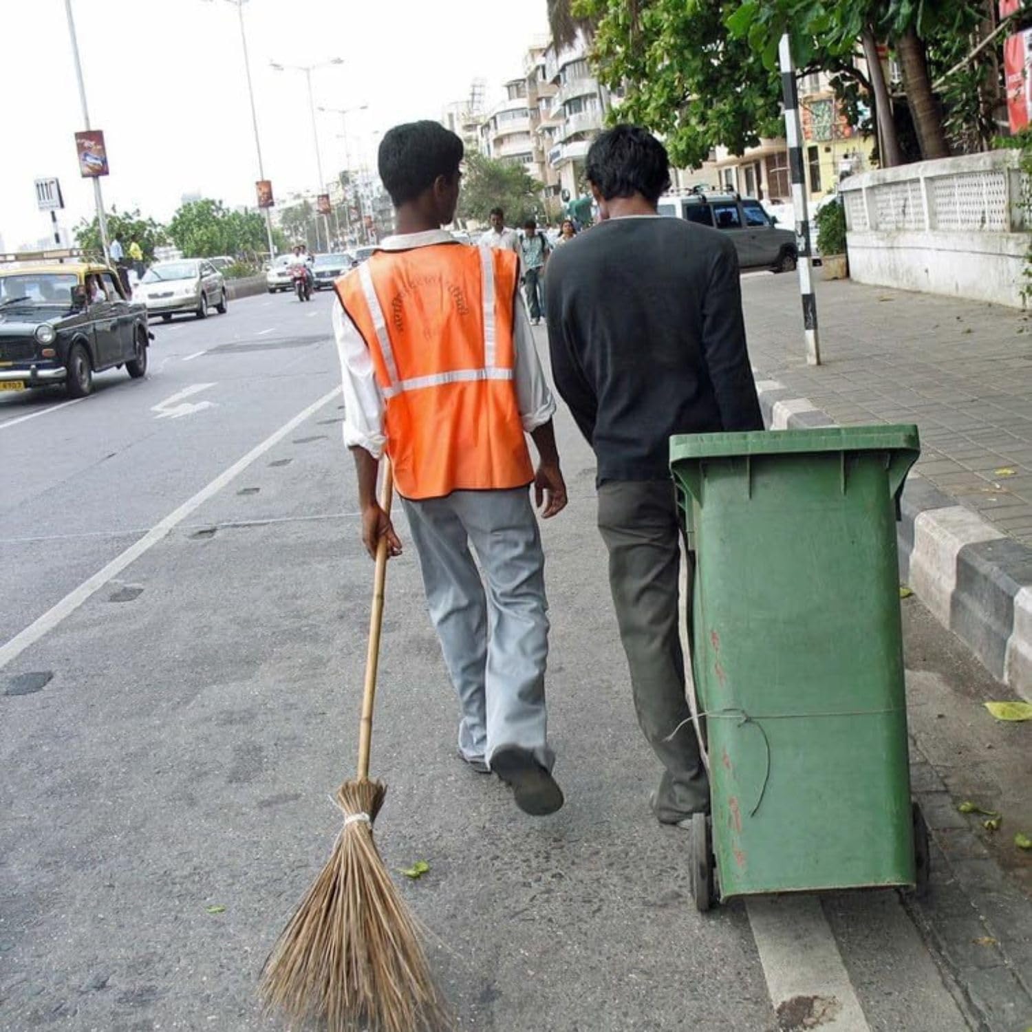Long Stick Broom for Gaeden Wet Floor,for Garden,Home/Outdoor Cleaning Natural and Pure Bamboo Seek Coconut Jhadu/Brooms