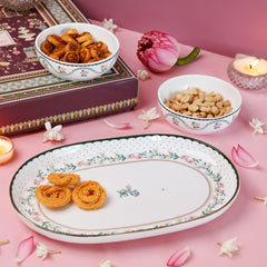 Magique by The Wishing Chair x ClayCraft : Emerald Ribbon - Amber Giftbox | Set of 4 Snack Plates & Serving Platter | Dishwasher Safe | Festive Gifting | GiftBox Packaging