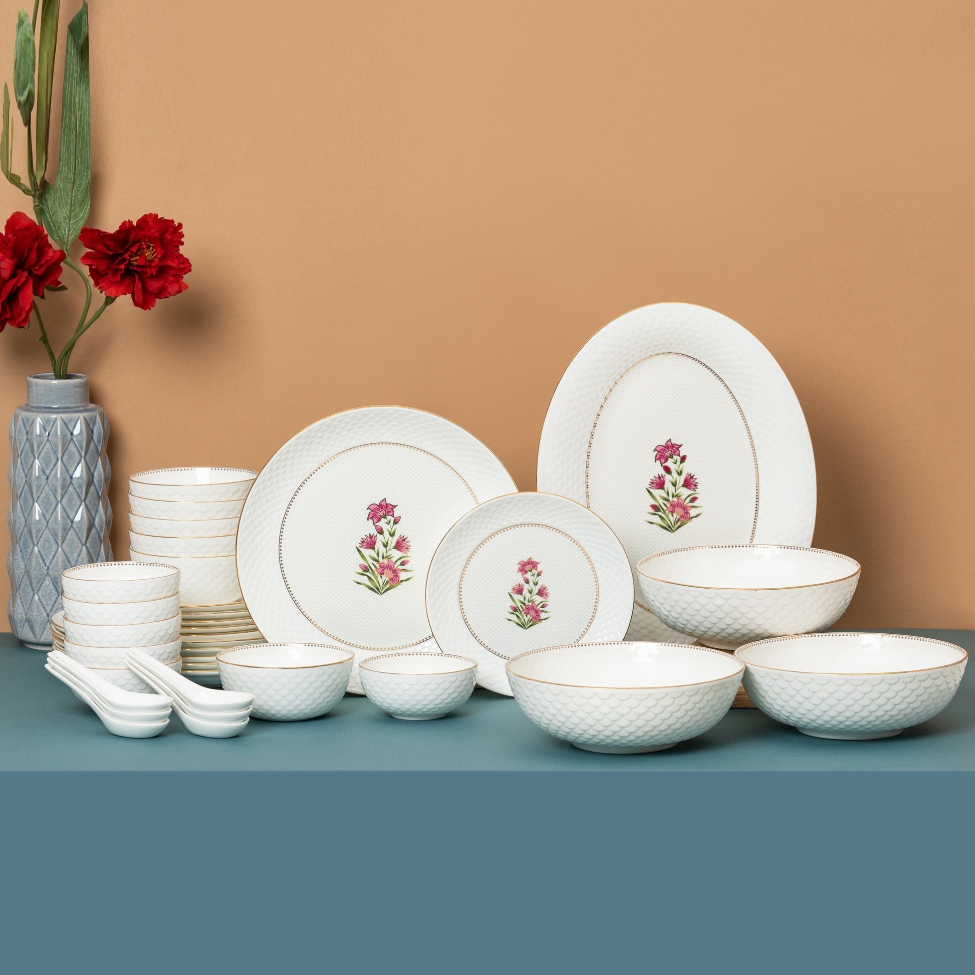 Ripple Impression Dinner Set of 34 (1409), For Family of 6