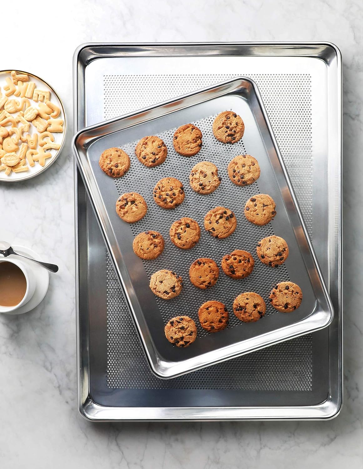 New Star Foodservice 36770 Commercial-Grade 18-Gauge Aluminum Sheet Pan/Bun Pan, Perforated, 18" L x 26" W x 1" H (Full Size)Ã‚ | Measure Oven (Recommended)