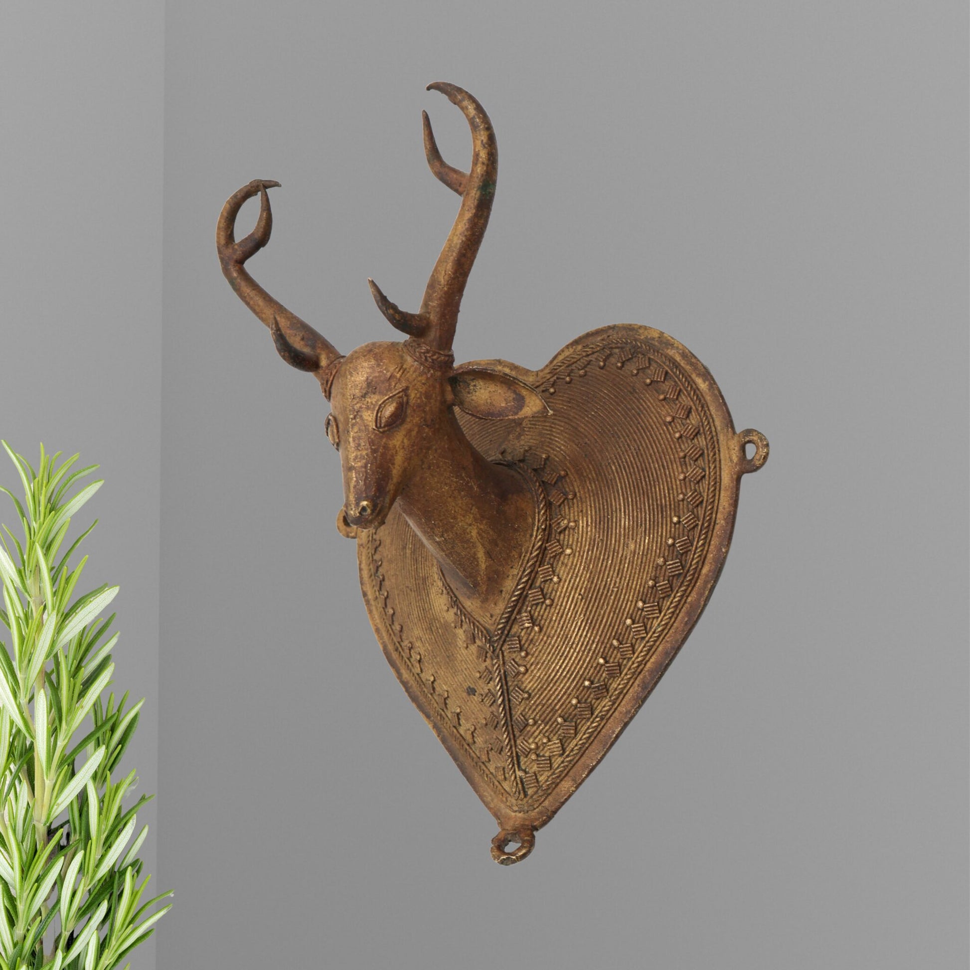 Brass Deer Idol | Mriga, Harin, Jinka Face Statue | Peetal, Pittal, Vellipittalam Showpiece | Blackbuck, Cheetal, Sambhar Figurine, Gold, 8 Inch, 1 Piece