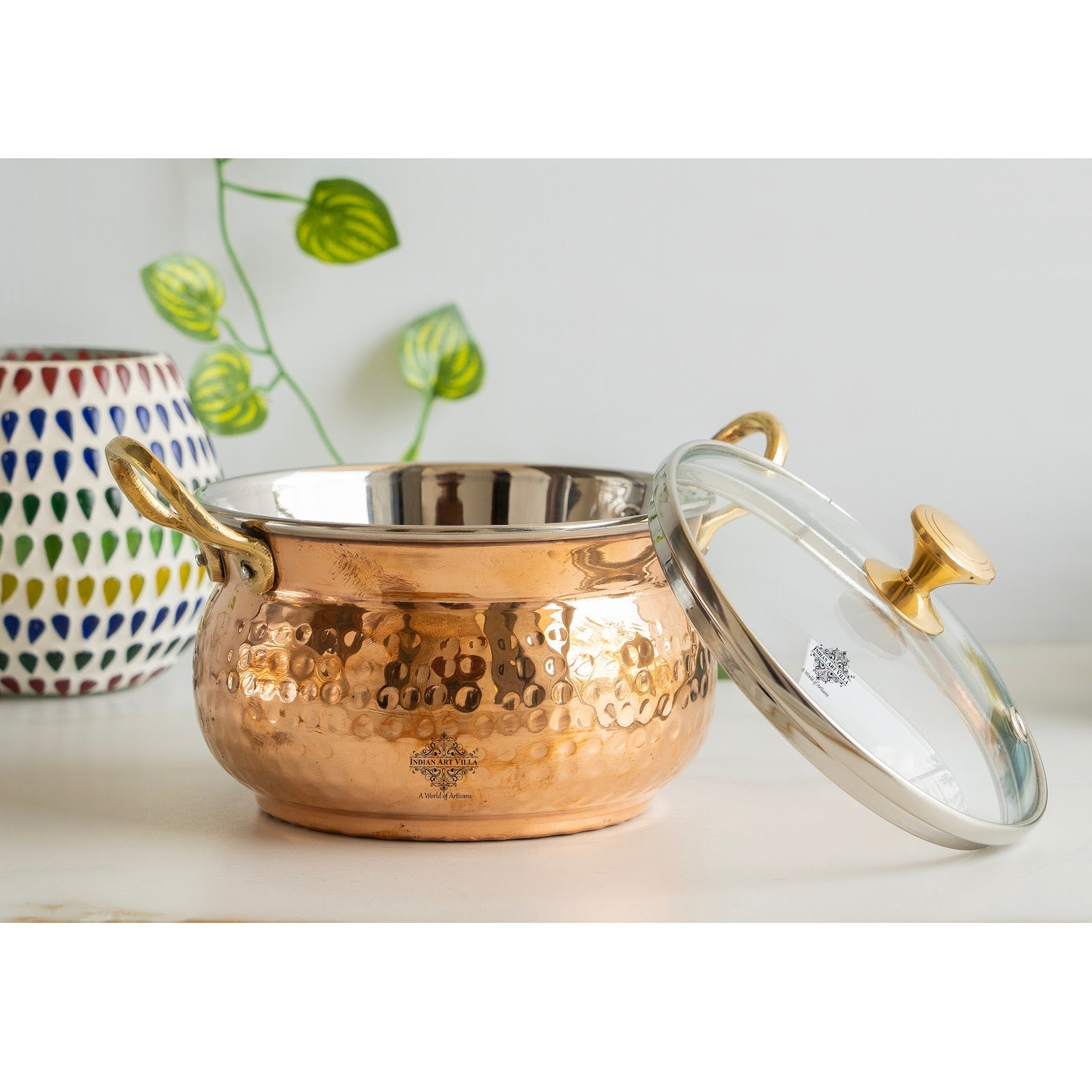 Indian Art Villa, Copper Handi Hammered Design Bowl with Glass Lid Brass Knob &  Handles   – 950 ML,  Tableware & Serveware