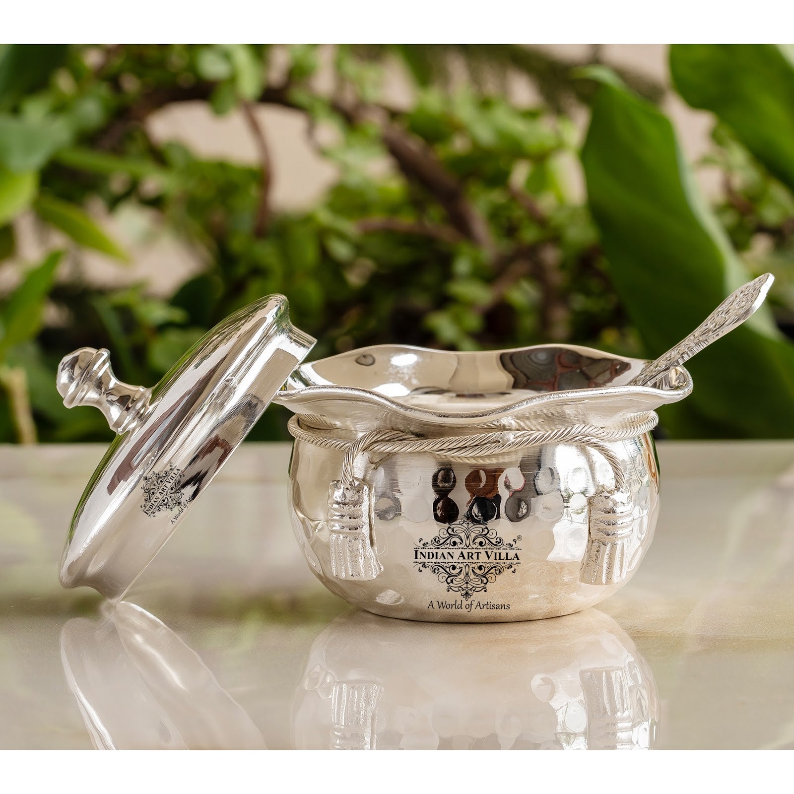 Silver-Plated Hammered Bowl with Lid & Spoon - Elegant Gift Box Set for Special Occasions