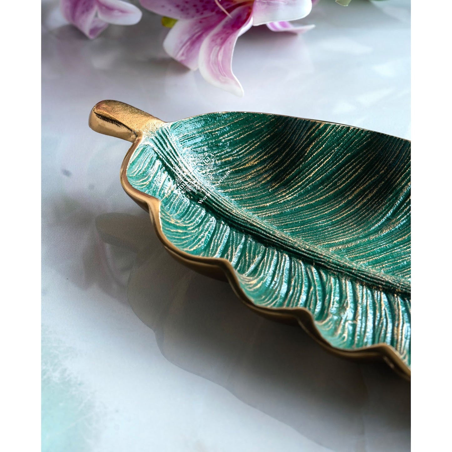 Gold Finish Green Leaf Design Decorative Platter – 43 Cm Banana Leaf Shaped Tray for Home Décor