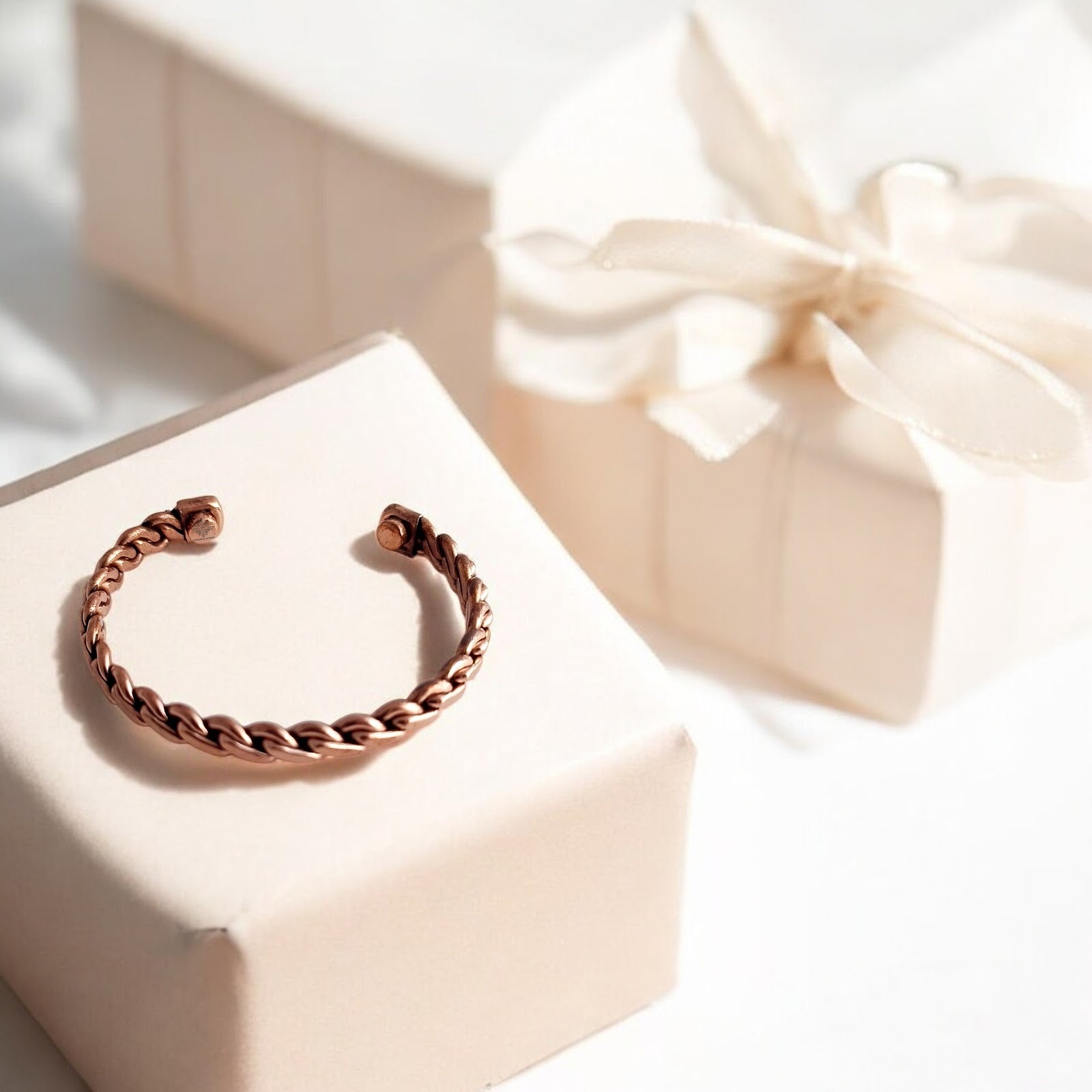 Pure Copper Chain Spiral Design Bracelet with Magnet Handcrafted Healing Bangle