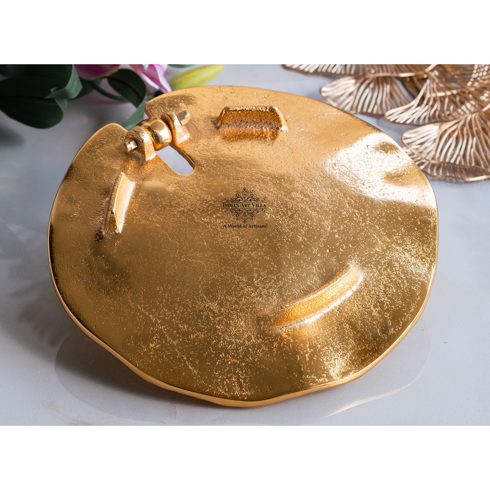 Brass Finish Lotus Flower Design Tissue Holder – Elegant Handcrafted Napkin Stand, Decorative Table Centerpiece and Home Décor