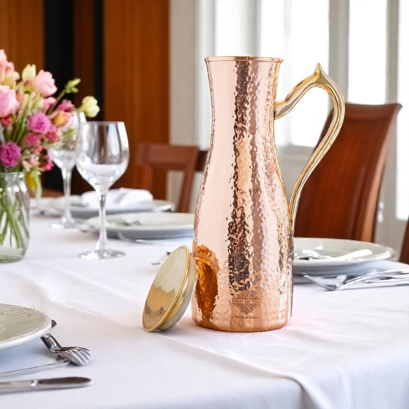 Copper Jug with Hammered Curve Design, Brass Handle & Lid – 1400 ML