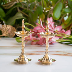 Brass Pillar Diya Set of 2 with Scalloped Bowl & Shine Finish
