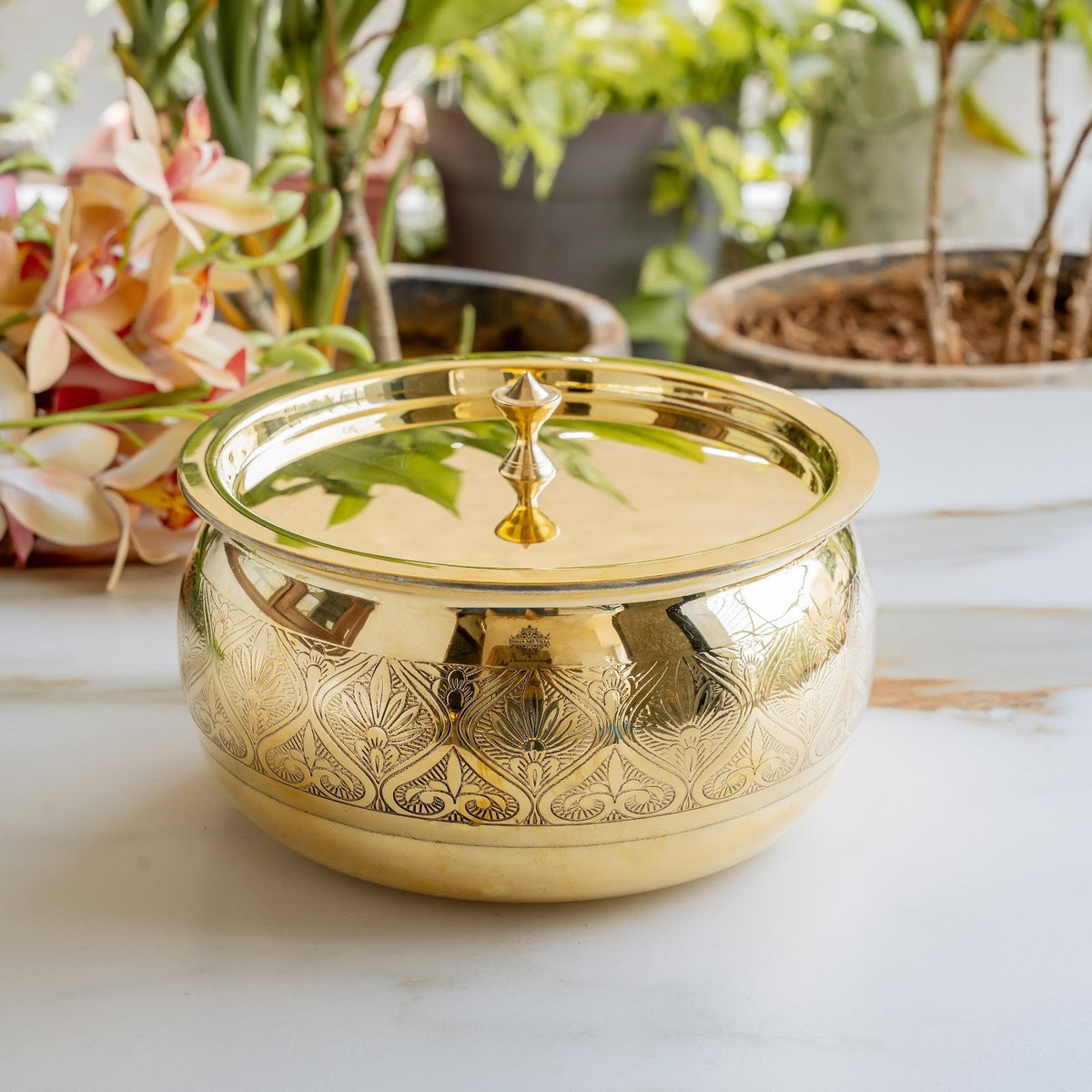 Brass Embossed Handi with Brass Lid & Knob, Tin Lined