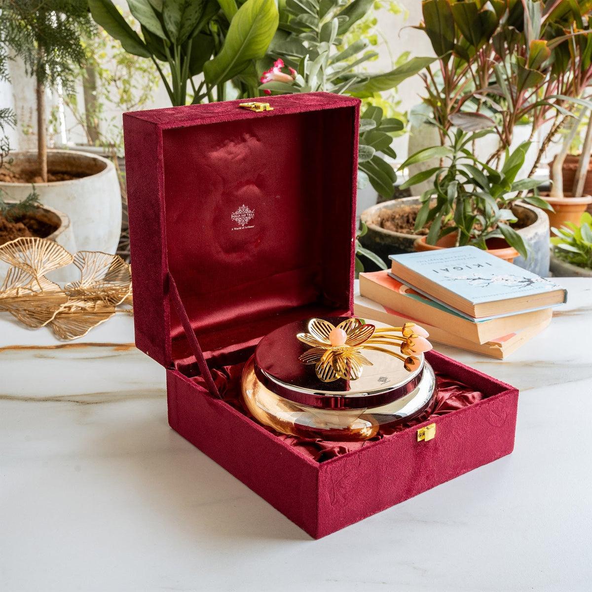 Glass Bowl with Steel Lid & Velvet Gift Box - 1350 ML