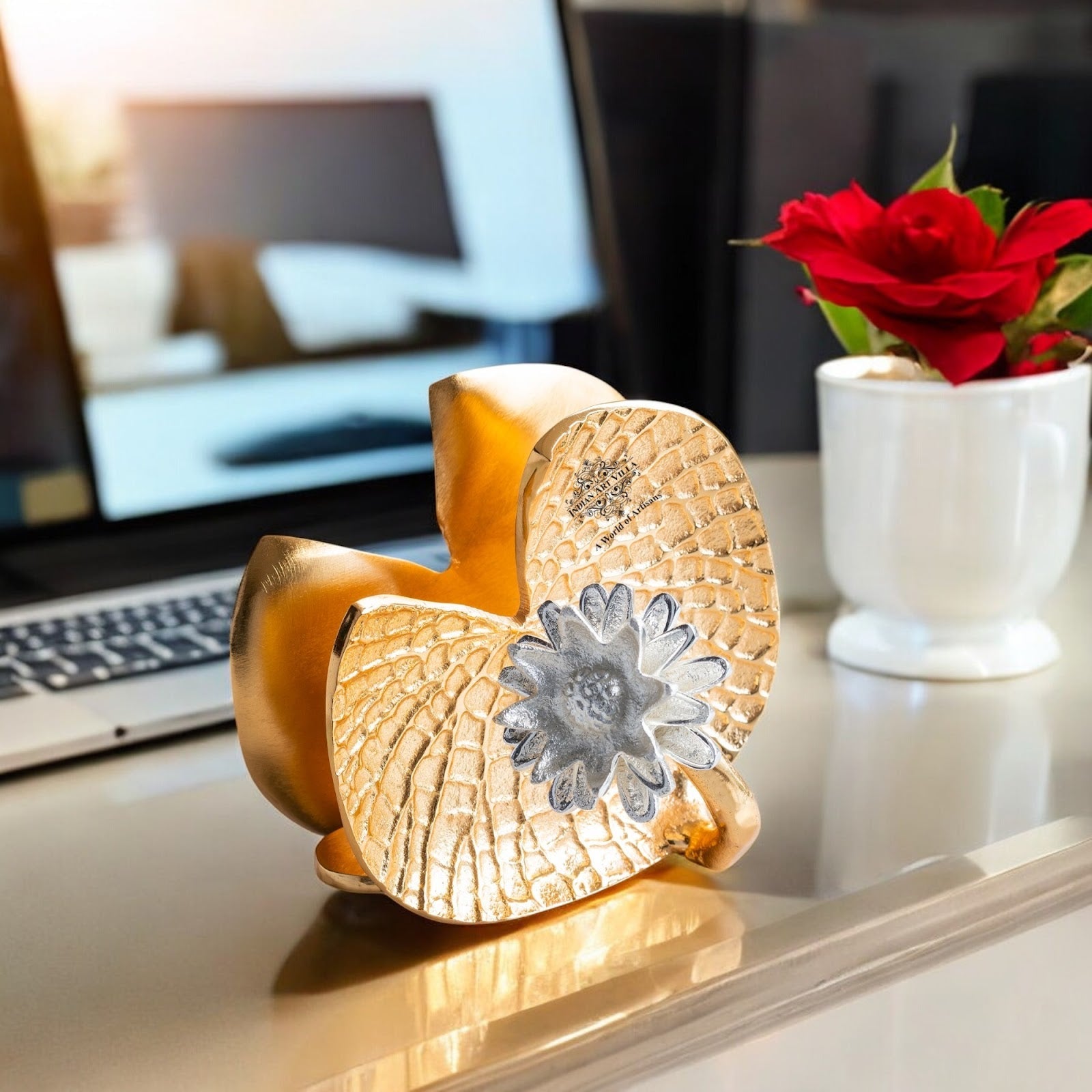 Brass Finish Lotus Flower Design Tissue/Napkin Holder – Stylish Table Accessory