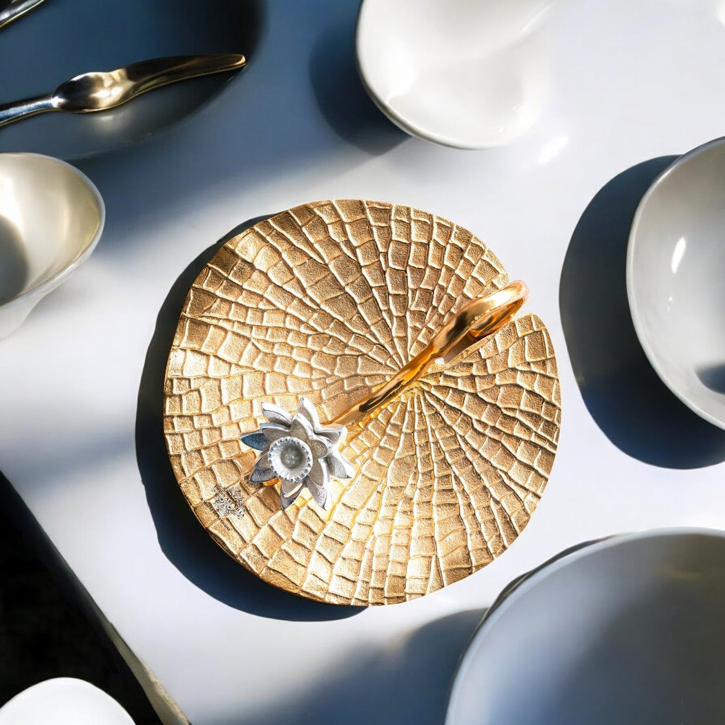 Brass Finish Lotus Flower Design Tissue Holder – Elegant Handcrafted Napkin Stand, Decorative Table Centerpiece and Home Décor