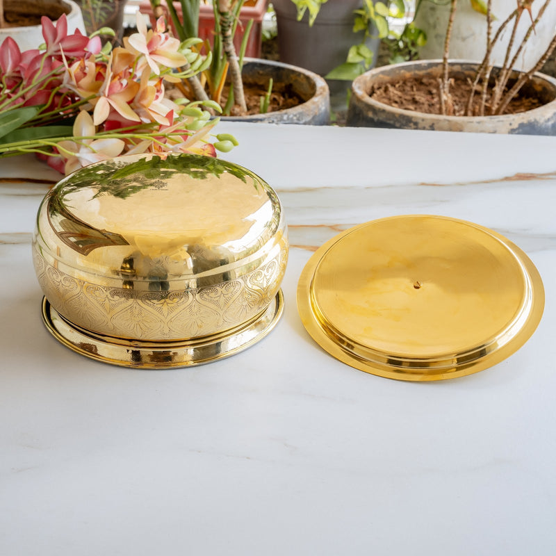 Brass Embossed Handi with Brass Lid & Knob, Tin Lined