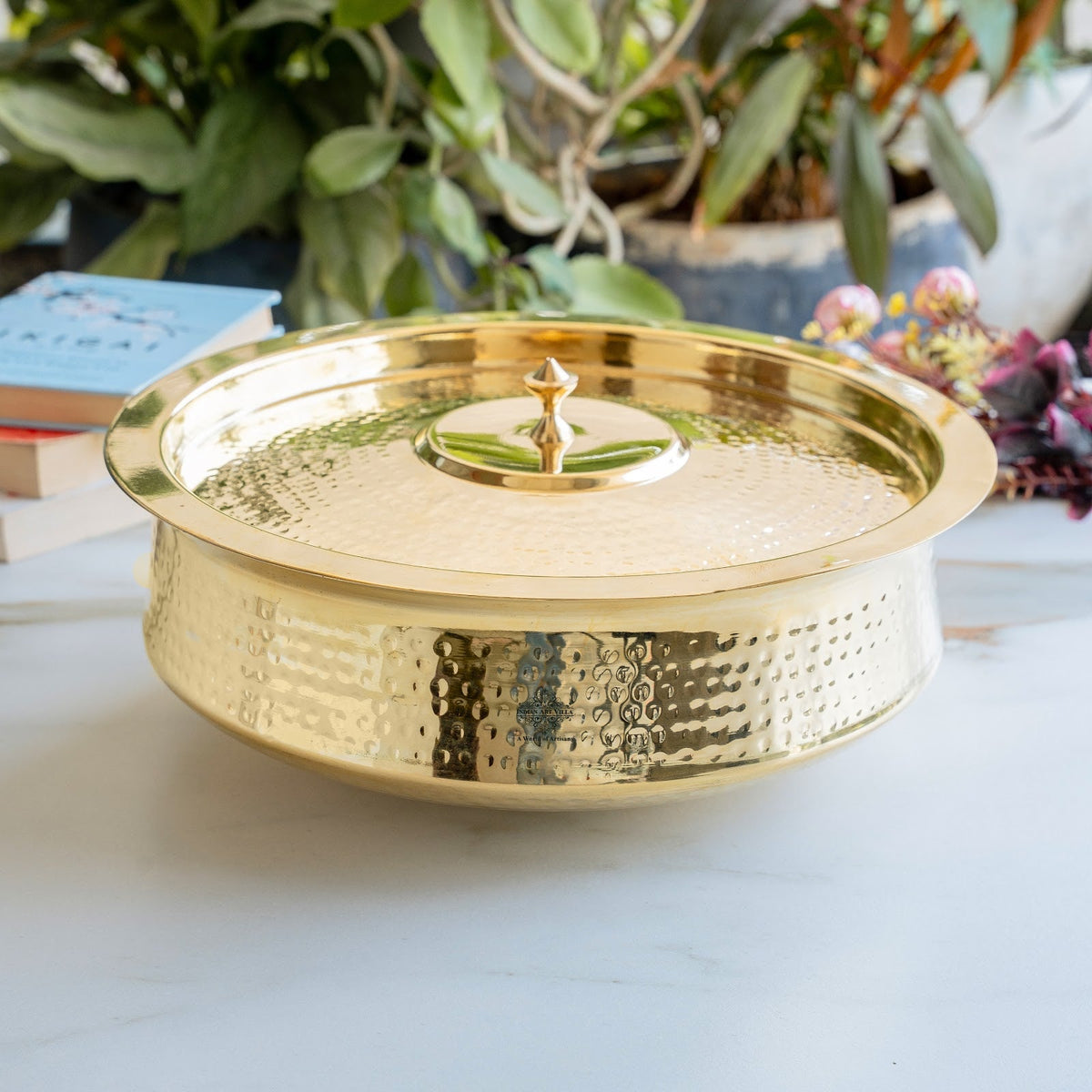 Brass Lagan With Hammered Design, Tin Lining & Brass Lid - 6 L