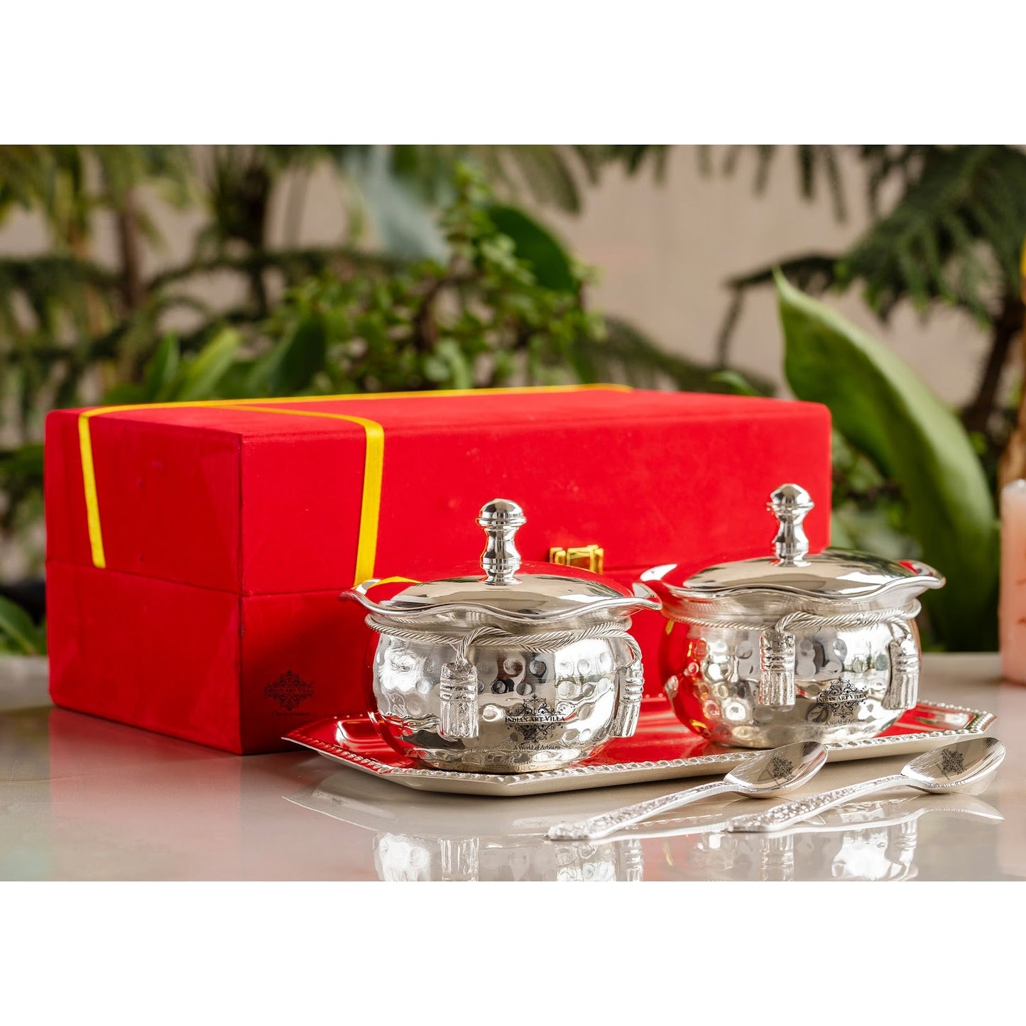 Silver-Plated Hammered Bowl with Lid & Spoon - Elegant Gift Box Set for Special Occasions