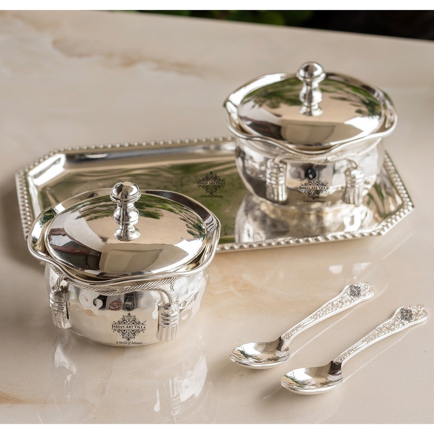 Silver-Plated Hammered Bowl with Lid & Spoon - Elegant Gift Box Set for Special Occasions