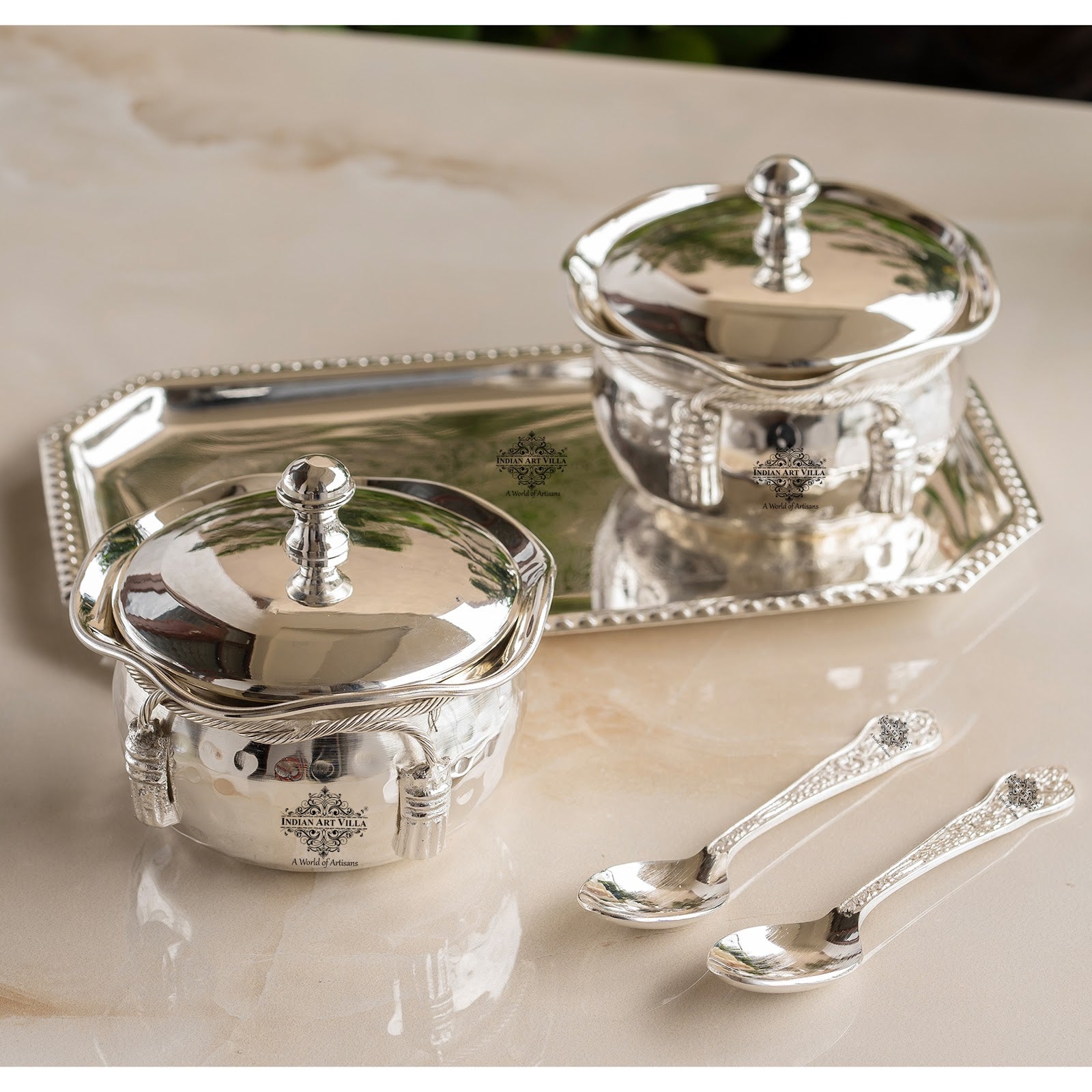 Silver-Plated Hammered Bowl with Lid & Spoon - Elegant Gift Box Set for Special Occasions