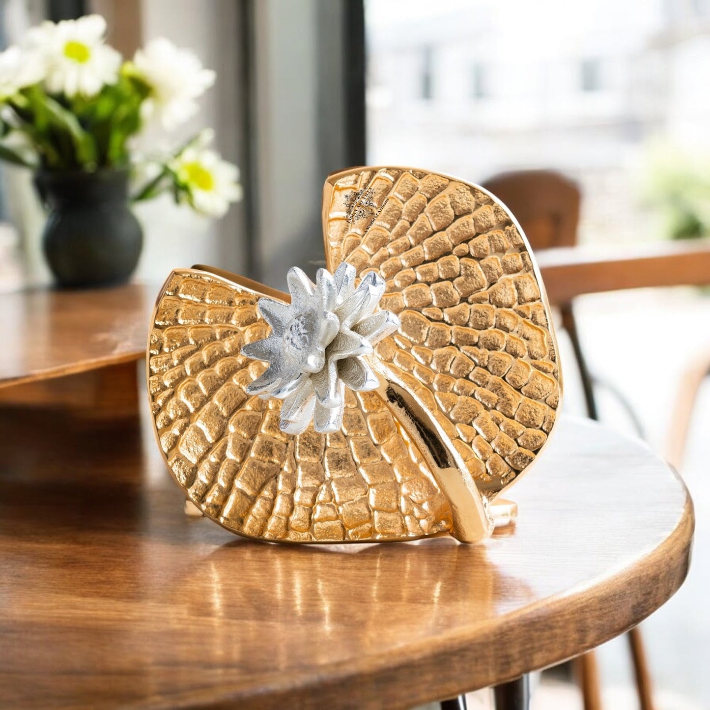 Brass Finish Lotus Flower Design Tissue/Napkin Holder – Stylish Table Accessory