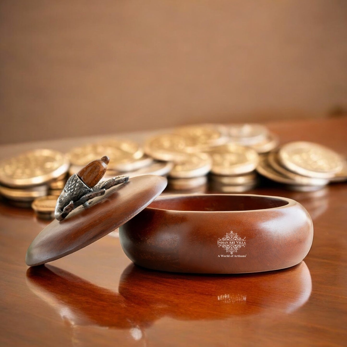 Wooden Acorn Bowl with Lid – Handcrafted Flower Design