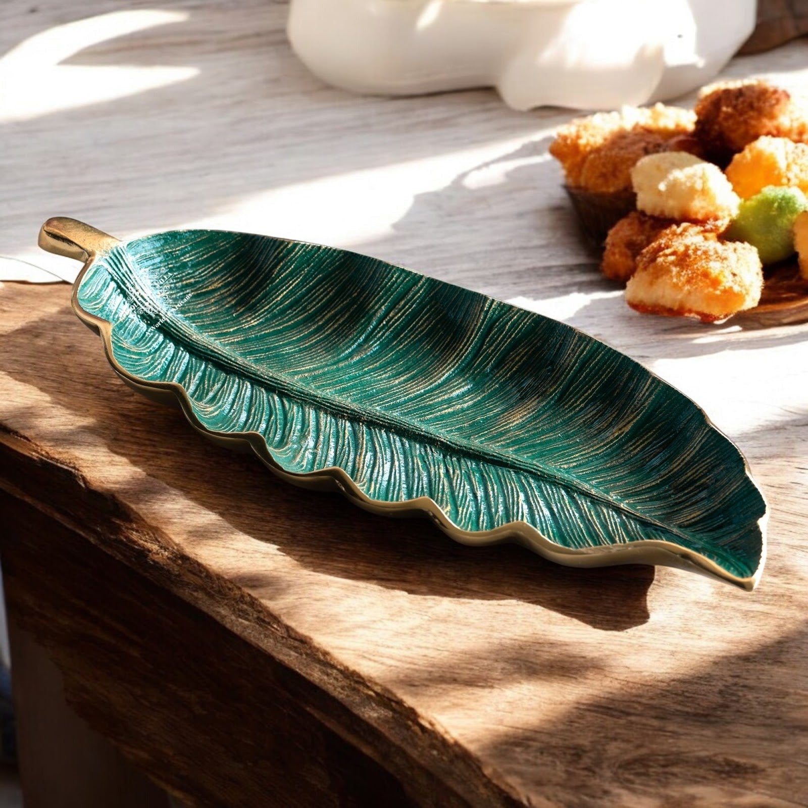 Gold Finish Green Leaf Design Decorative Platter – 43 Cm Banana Leaf Shaped Tray for Home Décor
